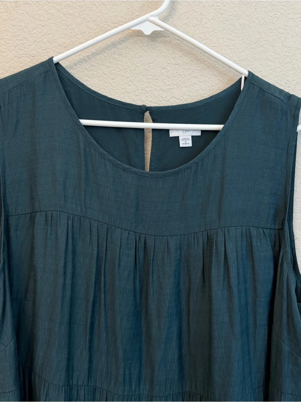 J. Jill Sleeveless Tiered Maxi Dress Escarole Sz 2XL lined, key hole button